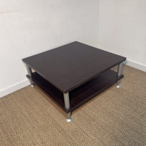 Table basse carrée