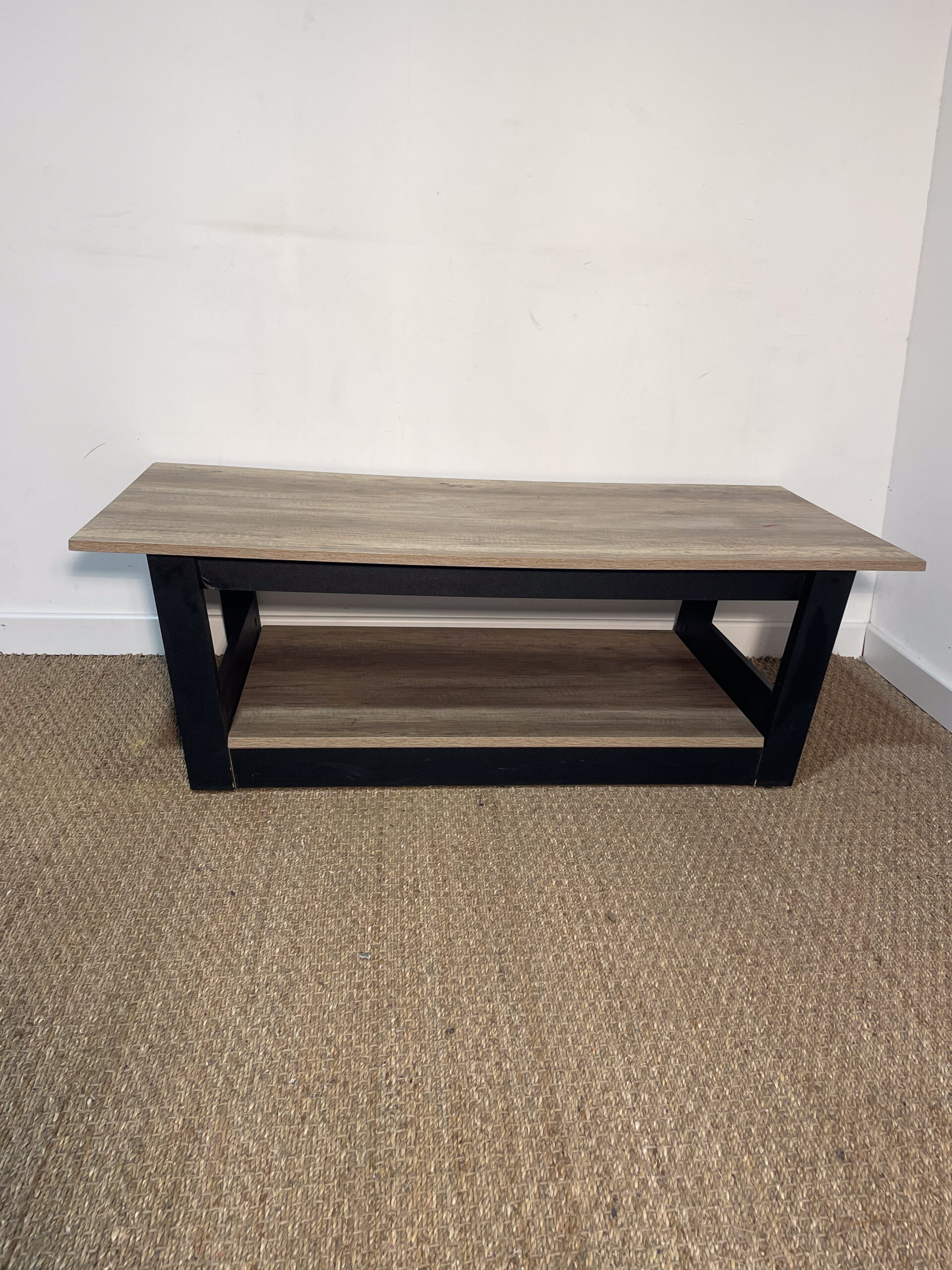Table basse noire et bois – Image 2