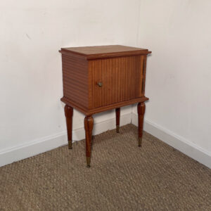 Petit chevet vintage