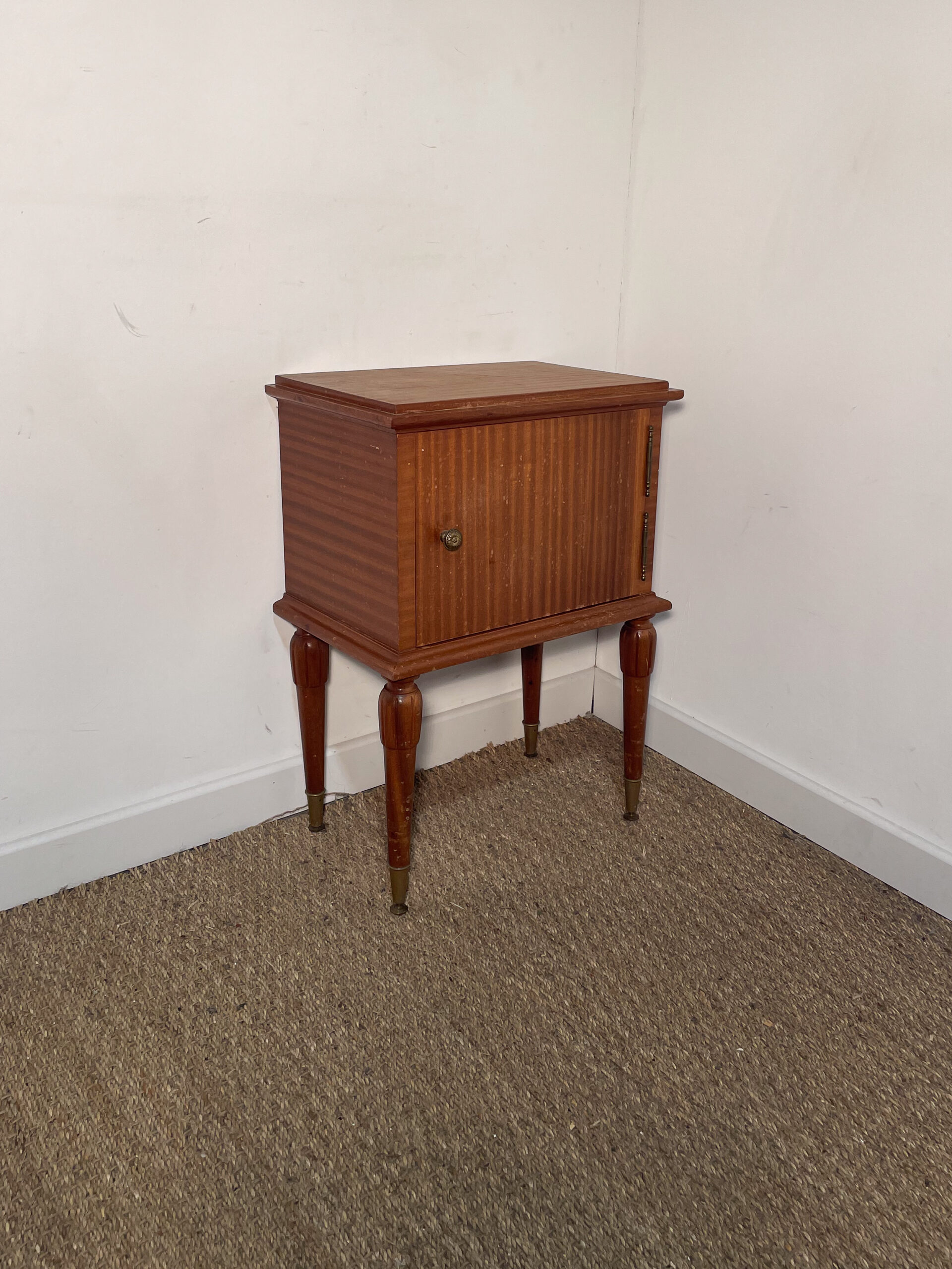 Petit chevet vintage