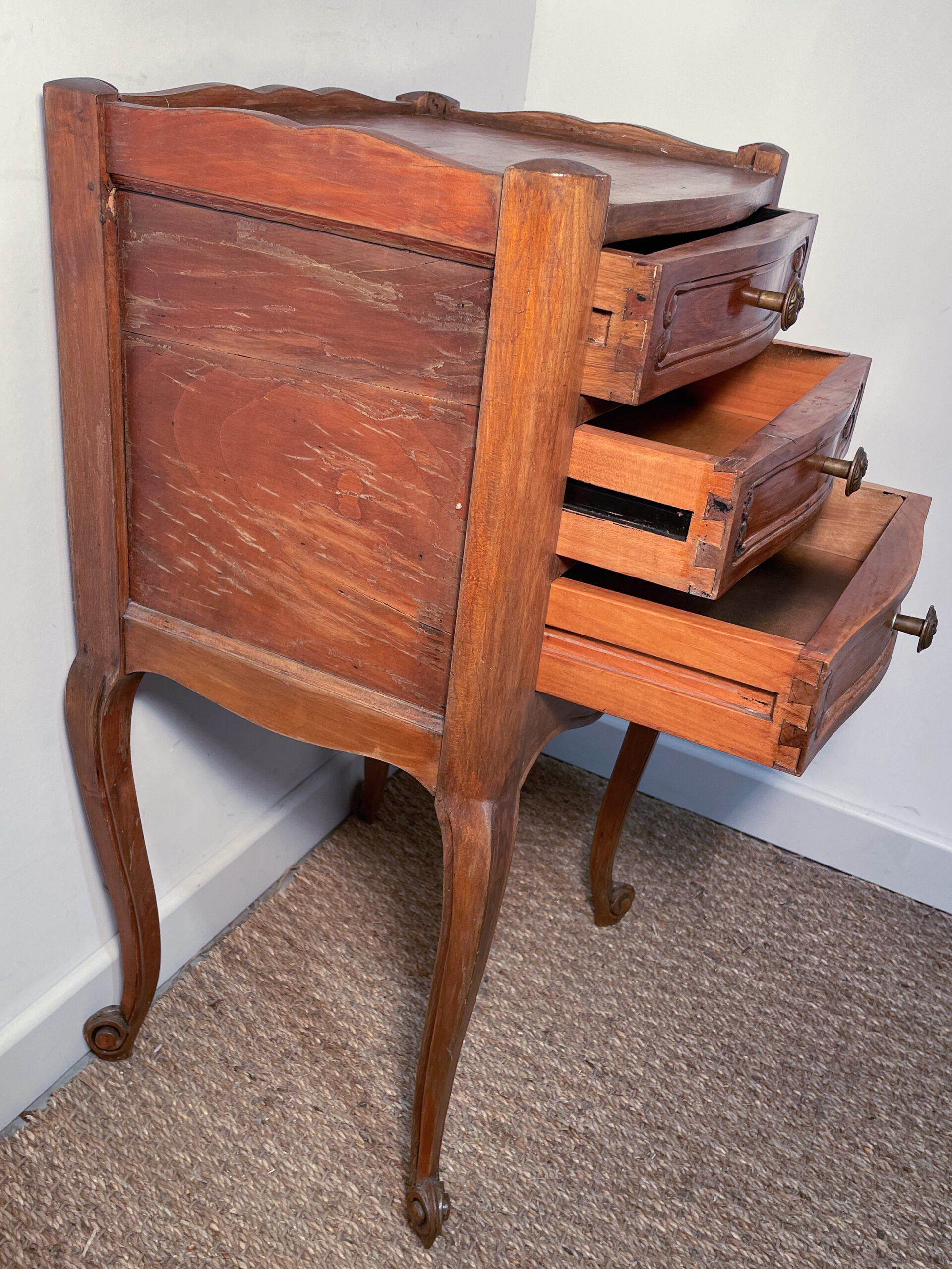 Petit chevet haut vintage à tiroirs – Image 5
