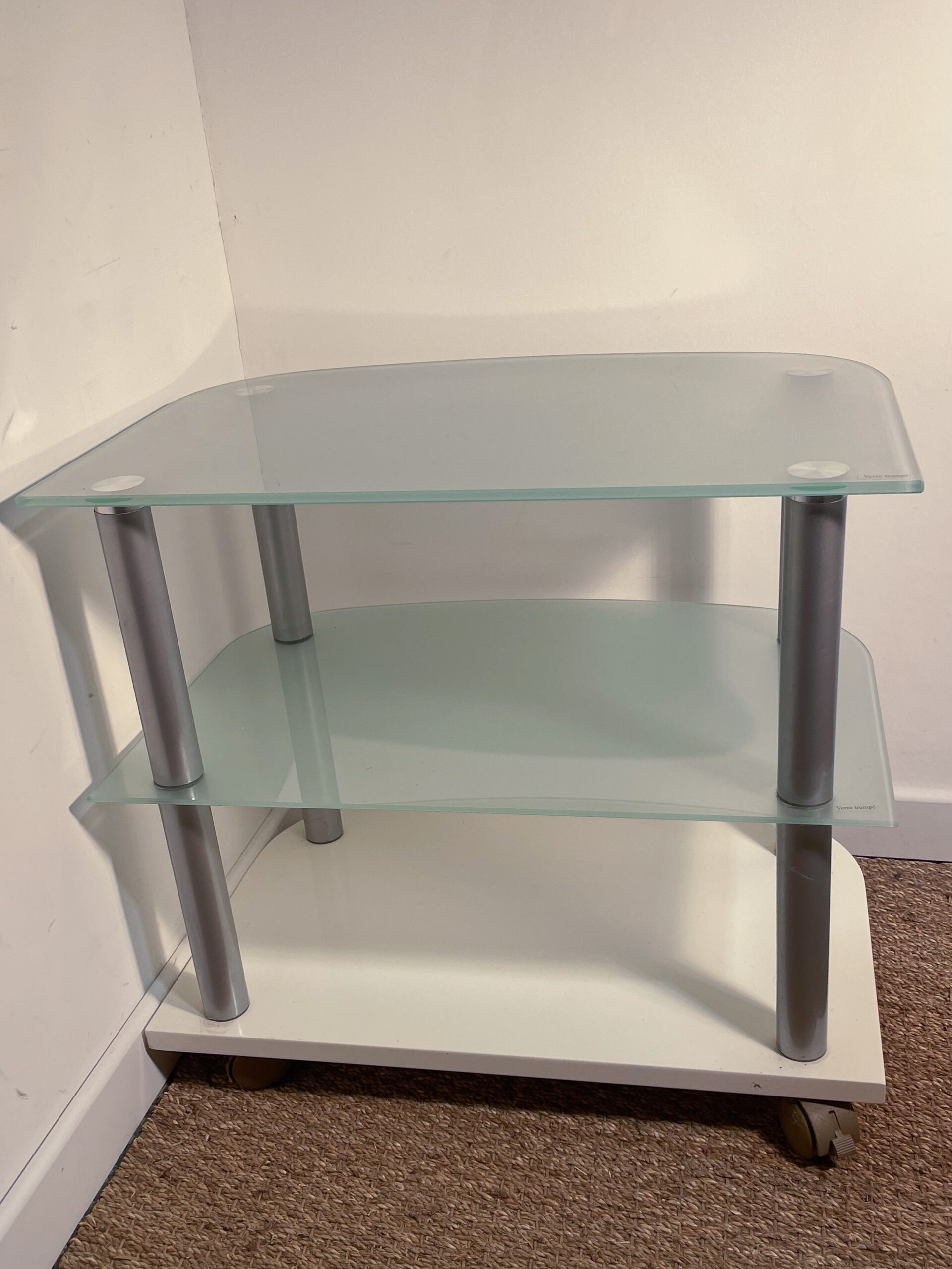 Table de chevet à 3 niveaux en verre trempé – Image 6