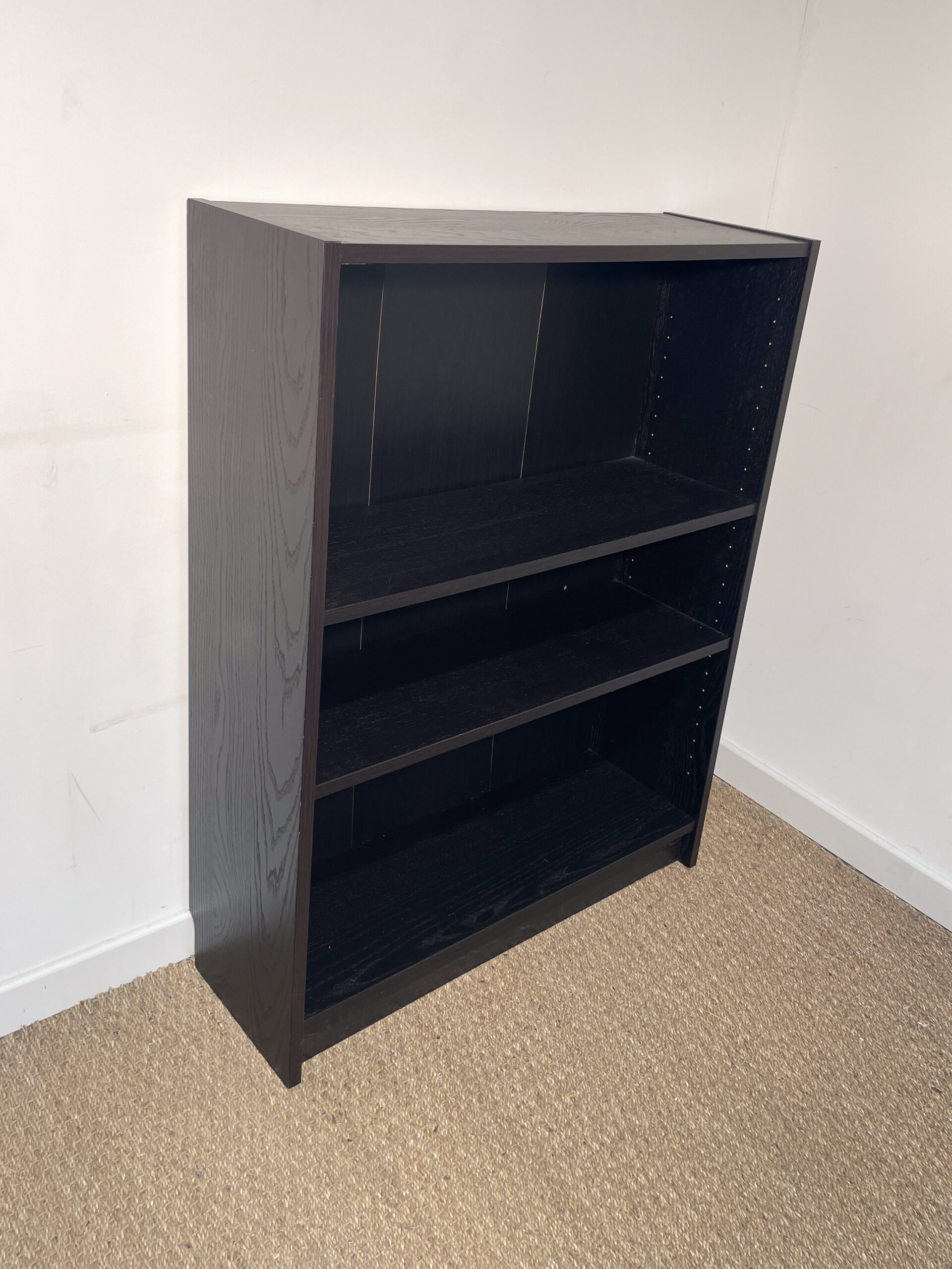 Bibliothèque basse en bois noir