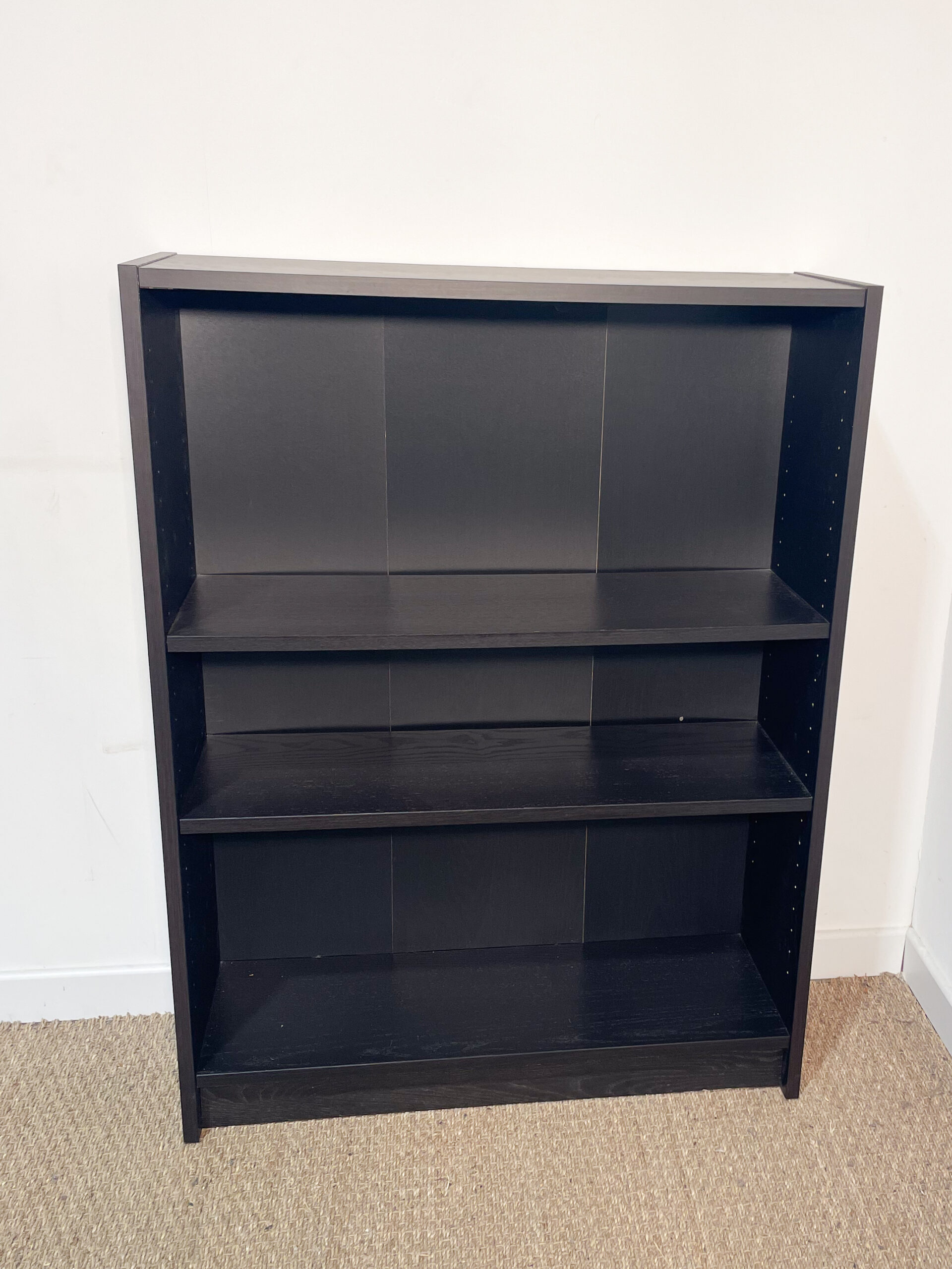 Bibliothèque basse en bois noir – Image 2