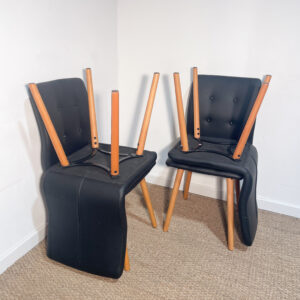 Lot de 4 chaises en similicuir [défauts]